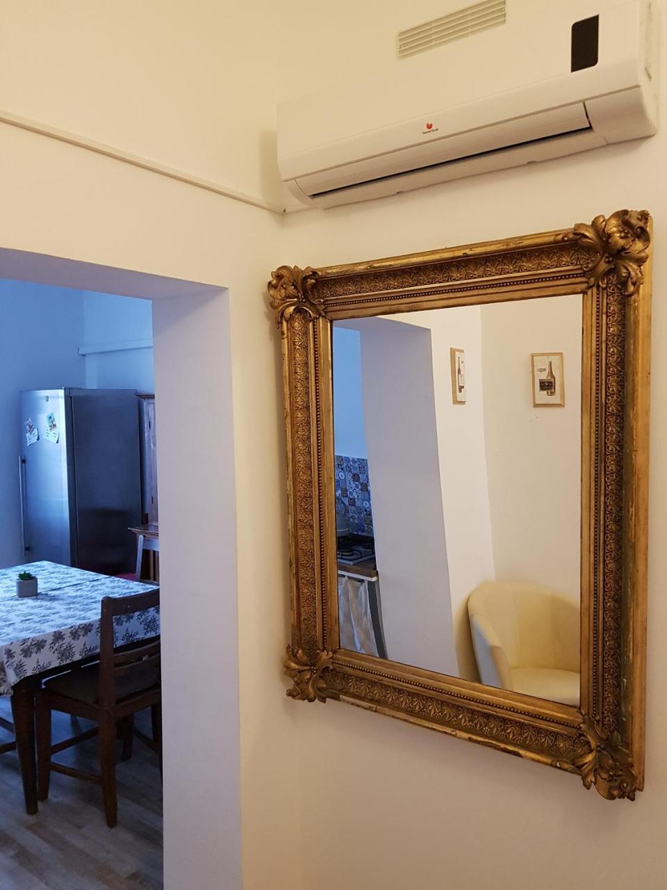 Varkeruelet Apartman Sopron Bagian luar foto